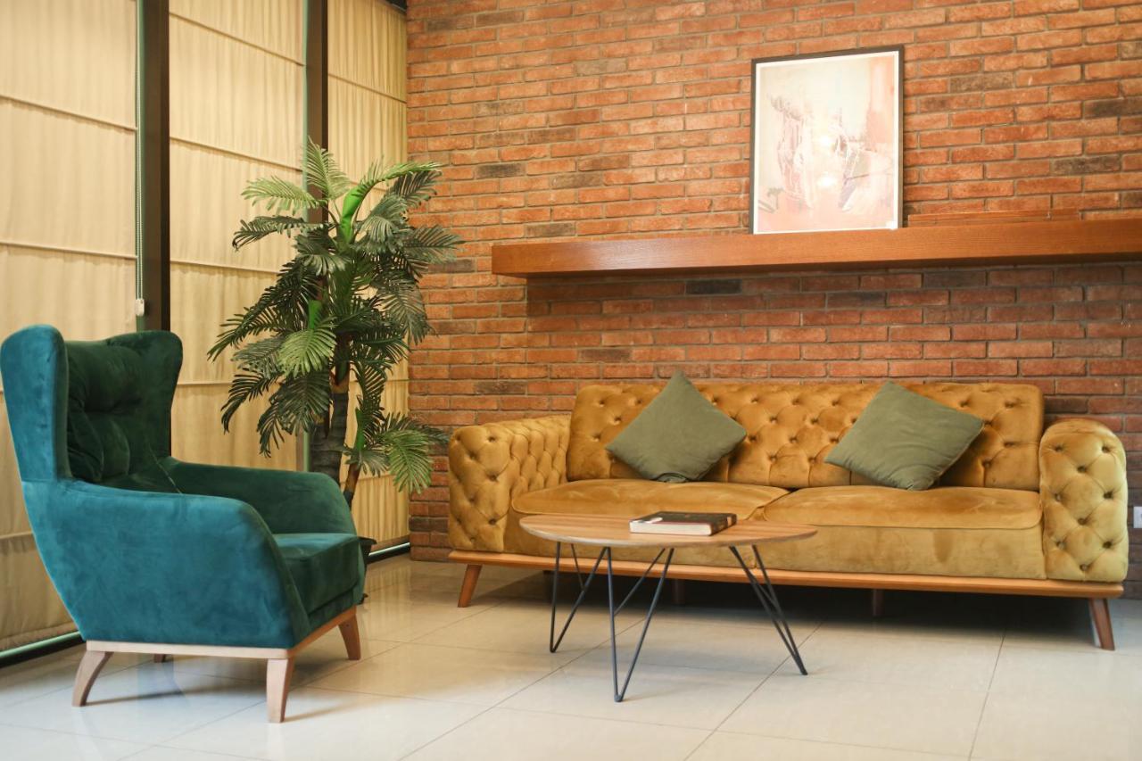 Dolabauri Hotel Tbilisi Bagian luar foto