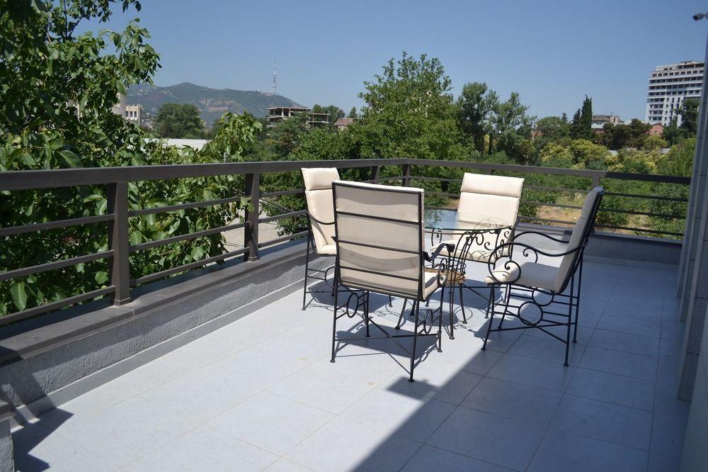 Dolabauri Hotel Tbilisi Bagian luar foto
